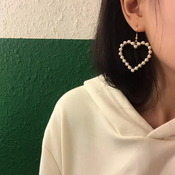 Gouden Oorbellen voor Vrouwen – Trendy Hanger met Hart, Simpel en Elegant