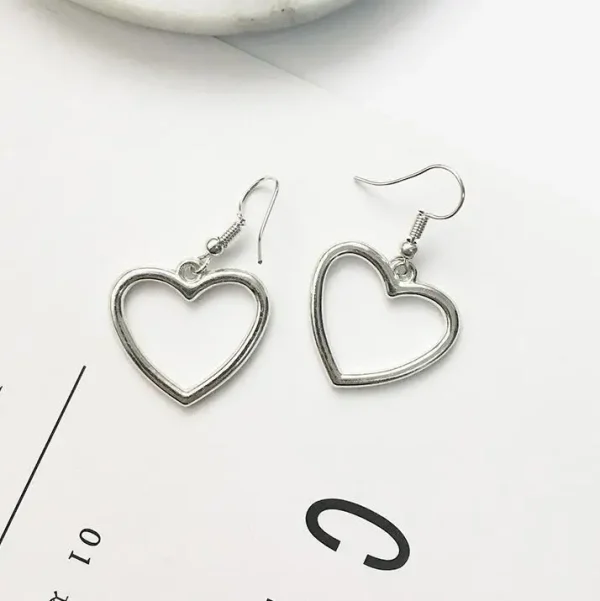 Gouden Oorbellen voor Vrouwen – Trendy Hanger met Hart, Simpel en Elegant - Image 5
