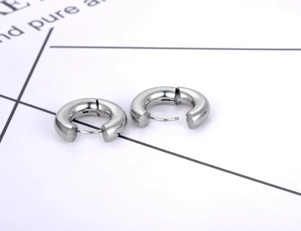 Lokaer 18K Vergulde Edelstalen Huggie Oorbellen – Modieuze Kleine Hoepeloorbellen 20mm – - Image 5
