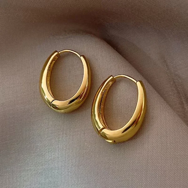 Uworld Hypoallergene Stijlvolle Vintage Ronde Oorknopjes – Premium 18K Goud Verguld Roestvrij Staal - Image 5